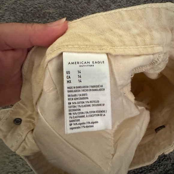 AMERICAN EAGLE Women’s Denim Mom Shorts - Picture 9 of 16